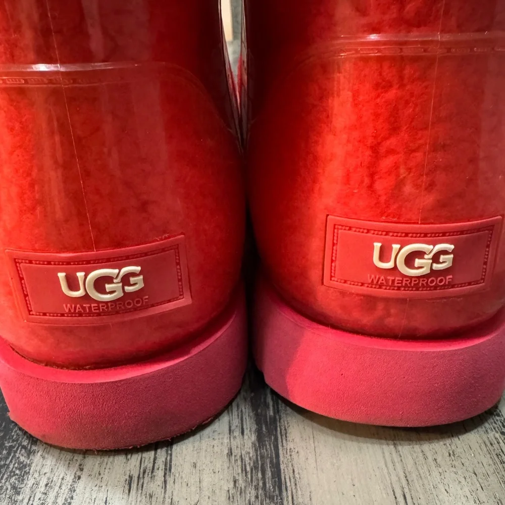 UGG Women's Classic Clear And Red Short Waterproof Boots Size 9 - Picture 12 of 15